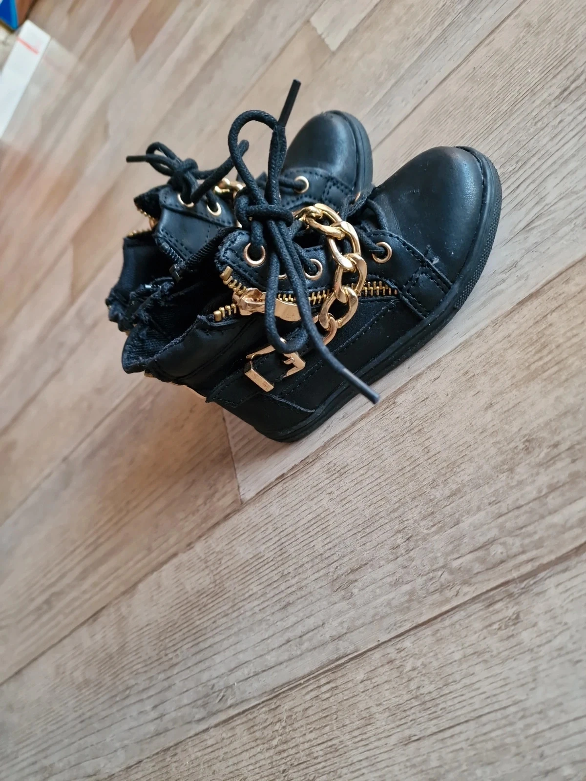 Petite bottines ceintures dorée – photo 2